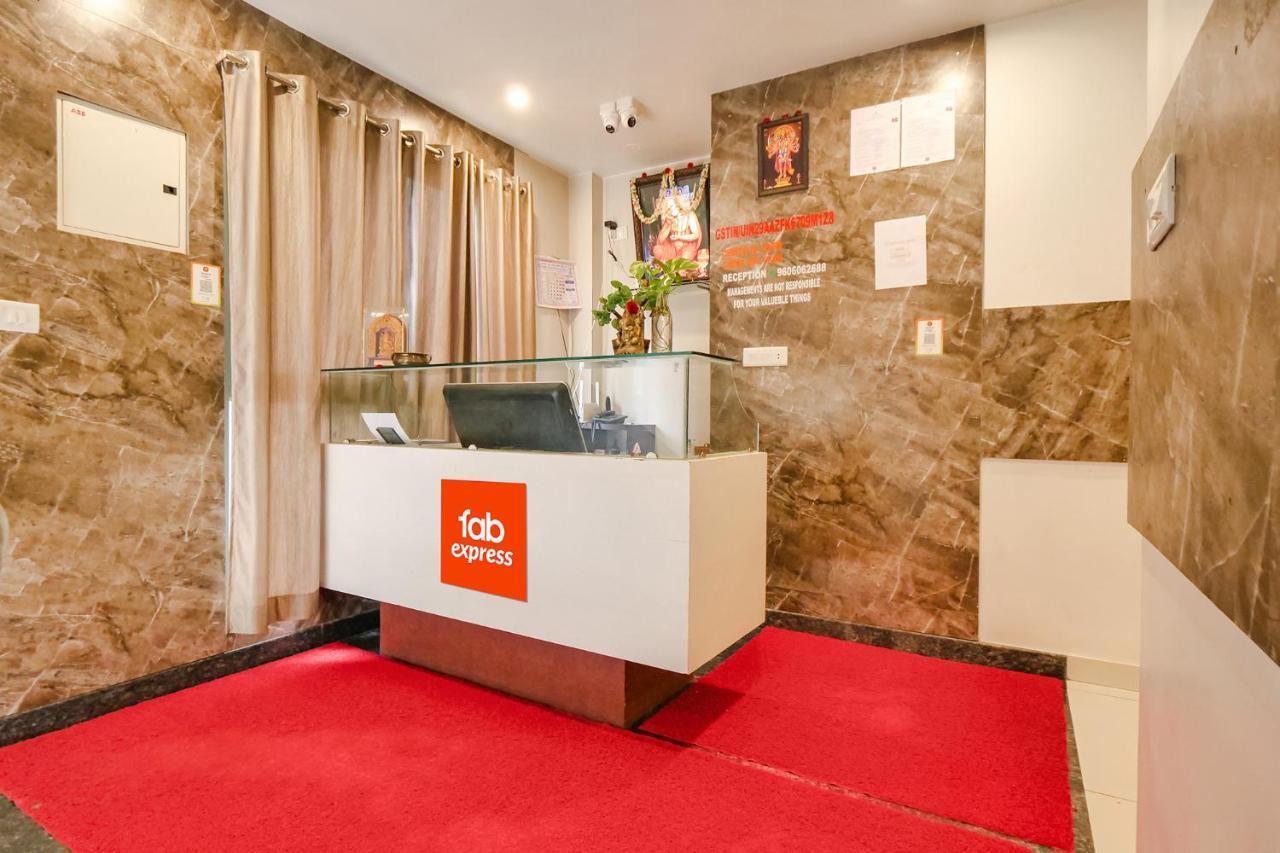 Fabexpress Krishna Suites Mysore Buitenkant foto